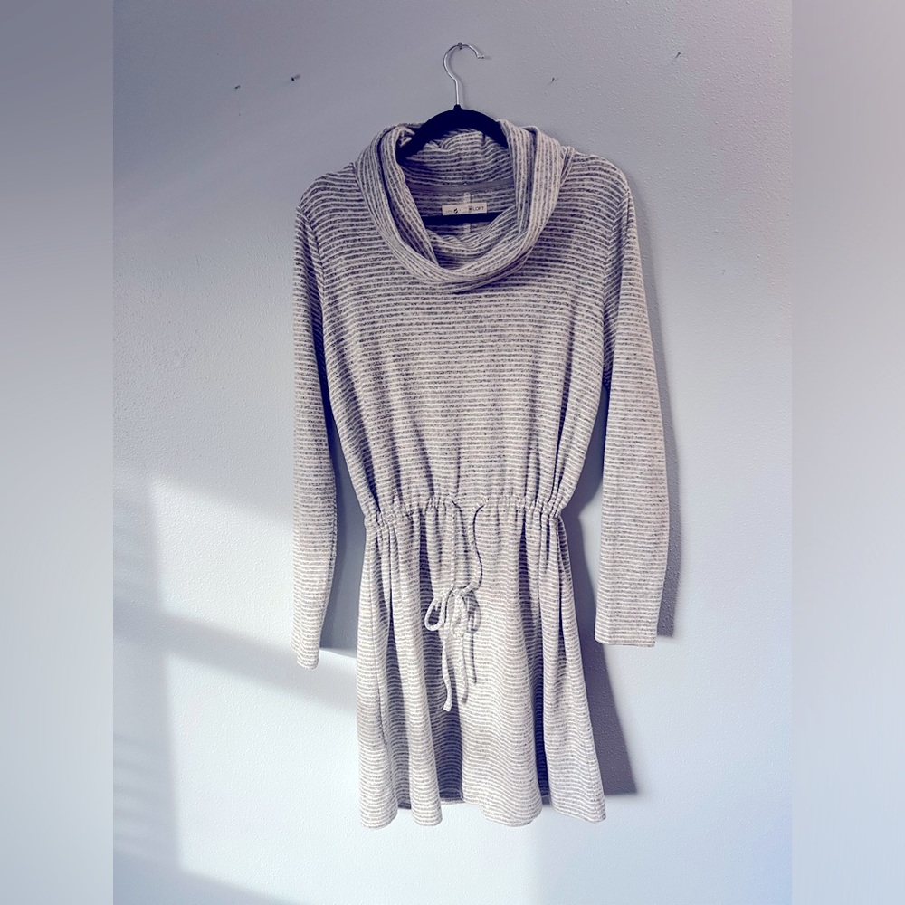 Lue and Gray, Ann Taylor Loft, gray and whit me sweater dress, size small